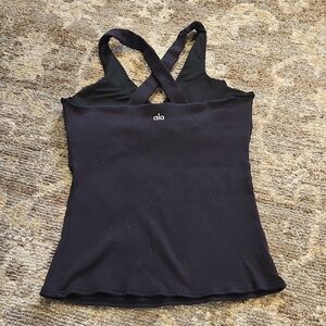 ALO Yoga Women's Black Cross-Strap Tank Top